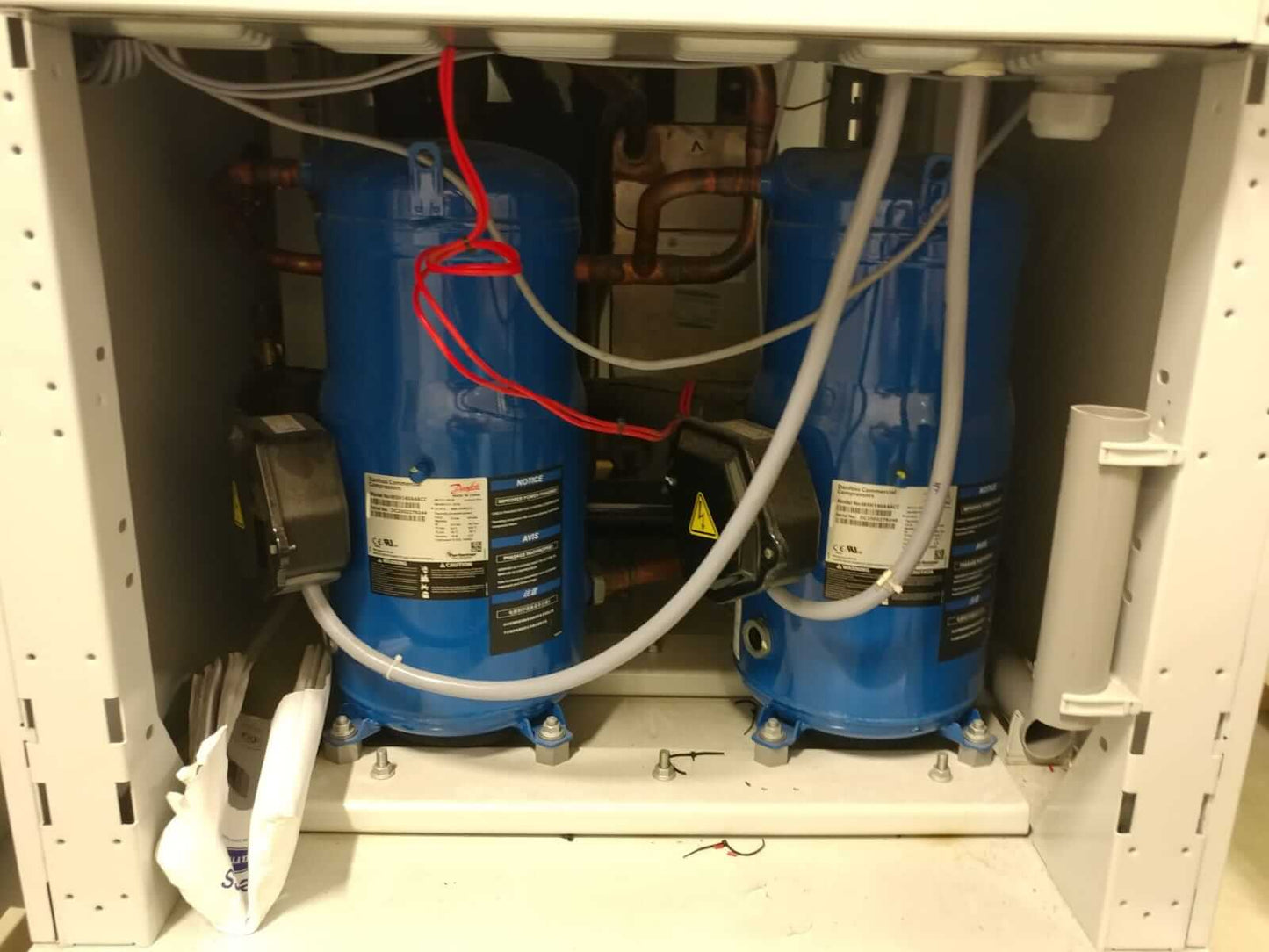 Wärmepumpe/Chiller Fabrikat CARRIER Type 30WG-070-0034-PE-NGA-WG