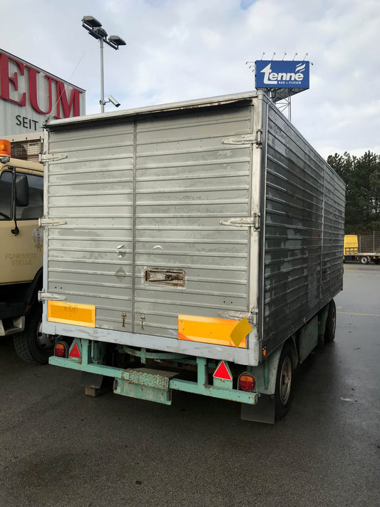 Stromaggregat mit Mercedes Motor V8 Diesel