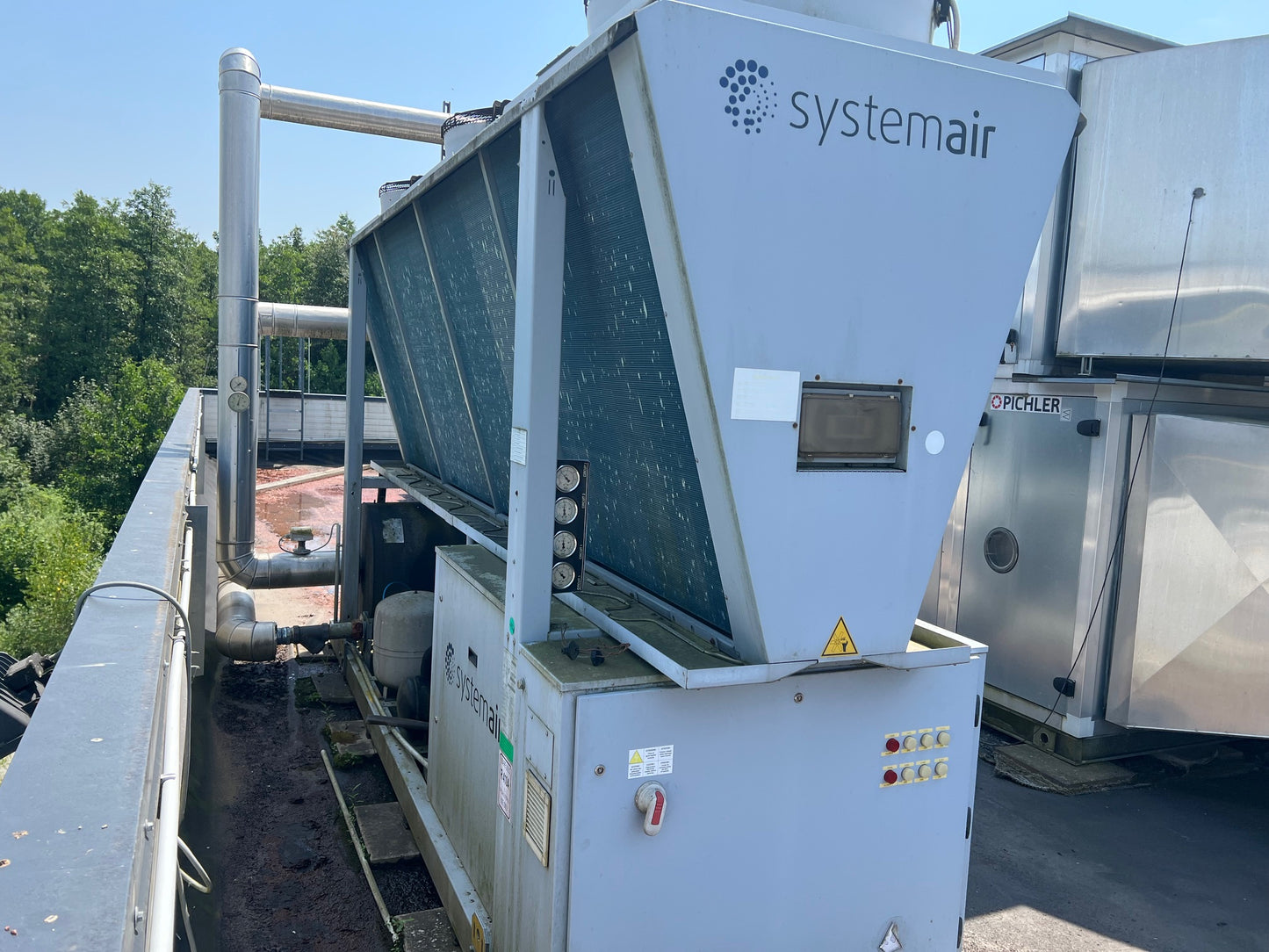 Kaltwassersatz SYSTEMAIR mit Wärmepumpe