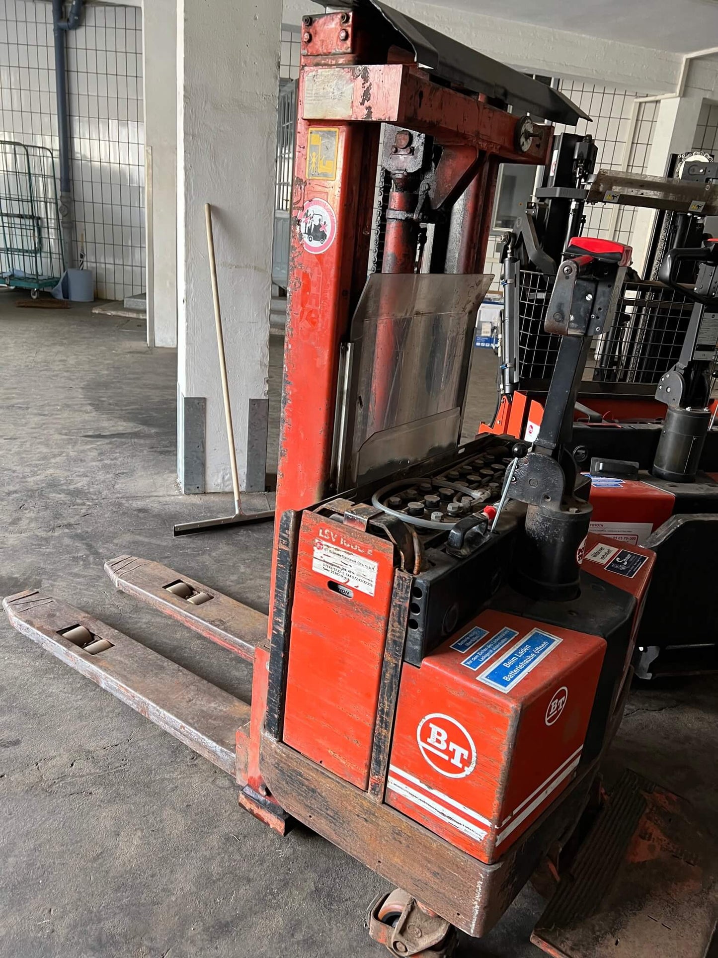 Hubameise, Stapler Fabrikat BT