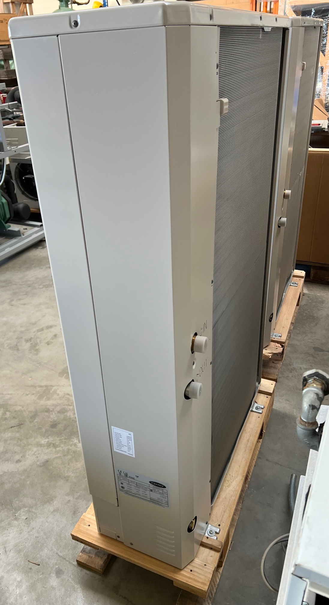 Luft-Wasser-Wärmepumpe NEU Carrier 15kW 30AWH015HD9 Monoblock, R410A.