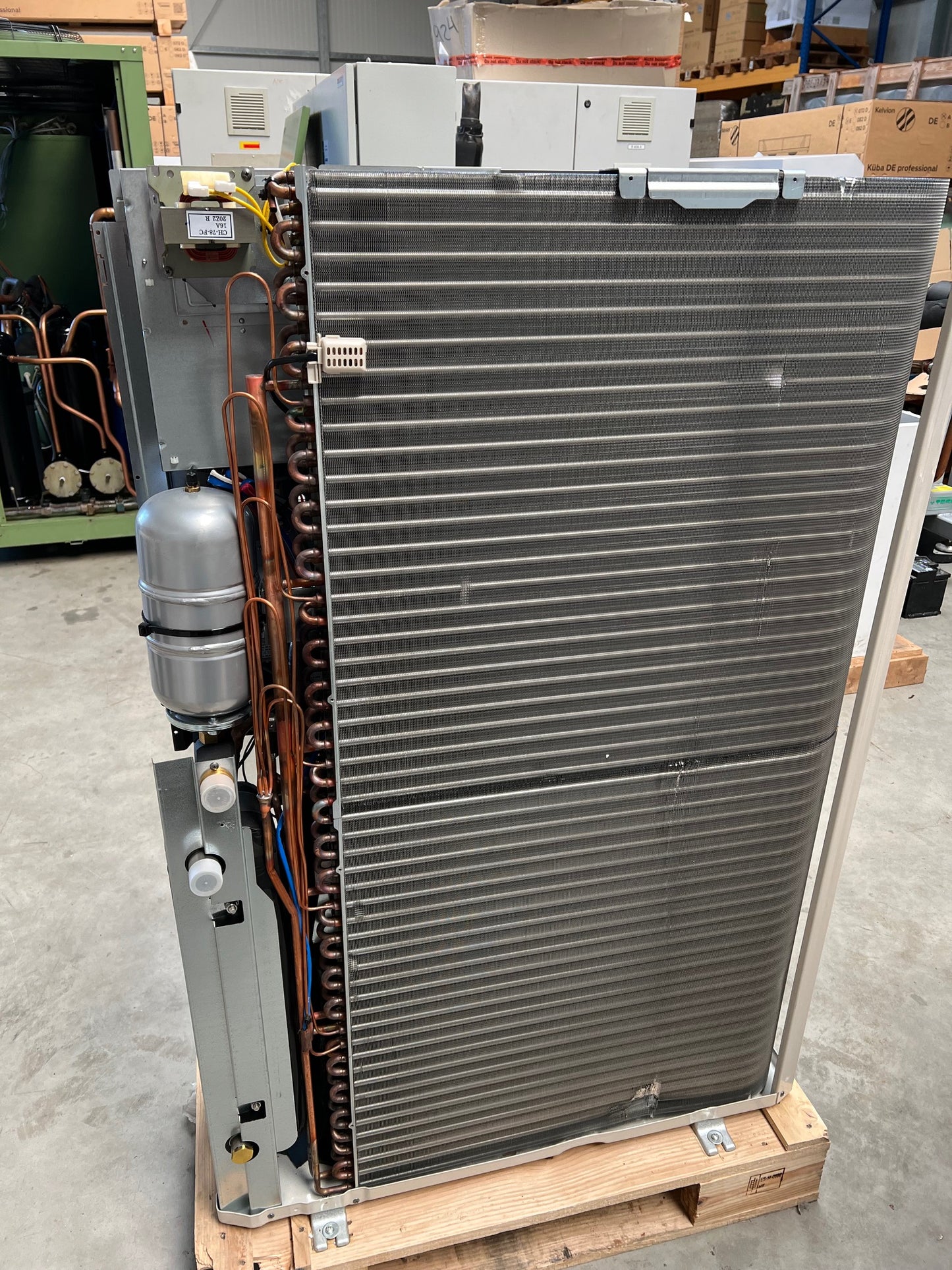 Luft-Wasser-Wärmepumpe NEU Carrier 15kW 30AWH015HD9 Monoblock, R410A.