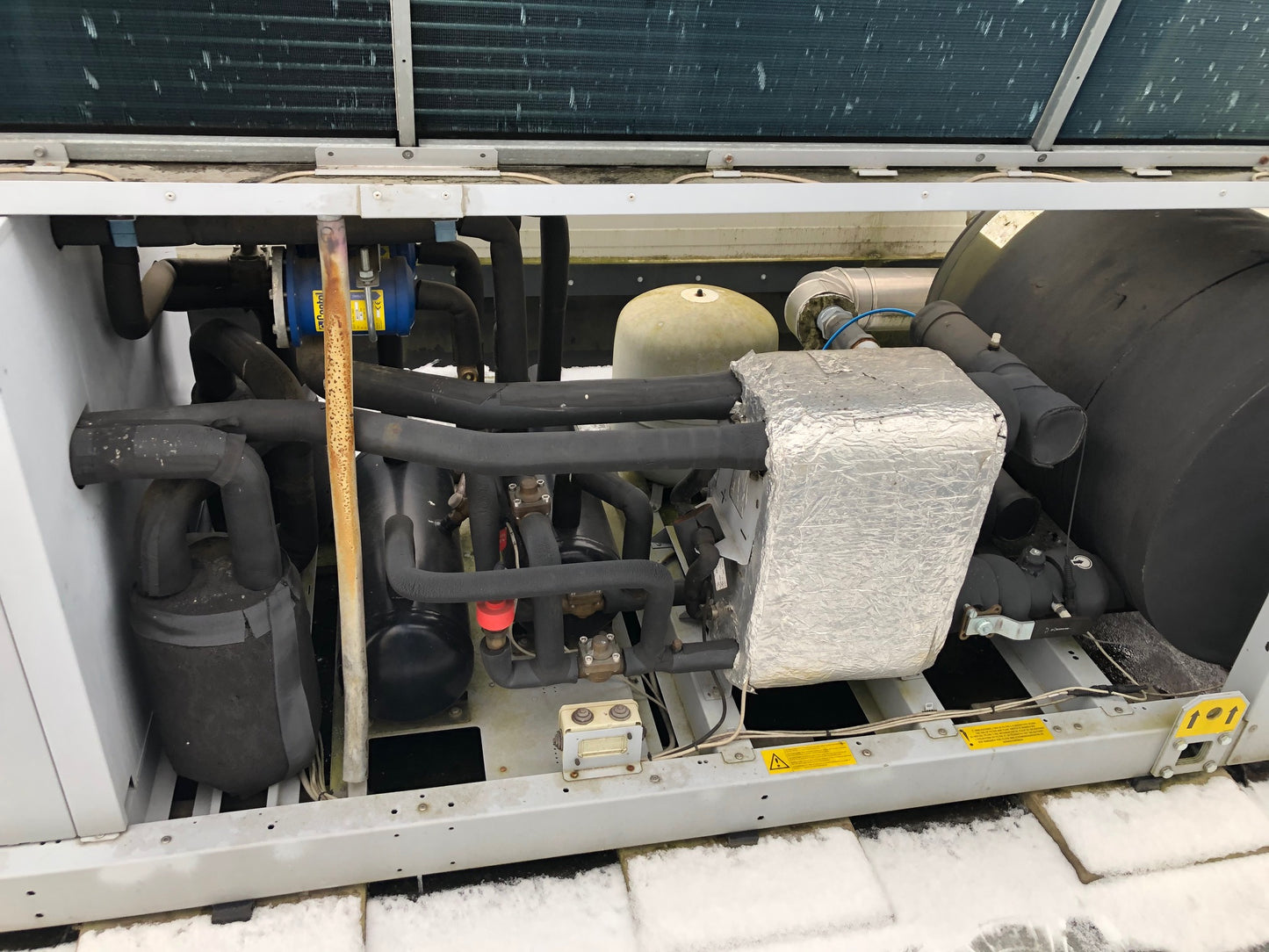 Kaltwassersatz SYSTEMAIR mit Wärmepumpe