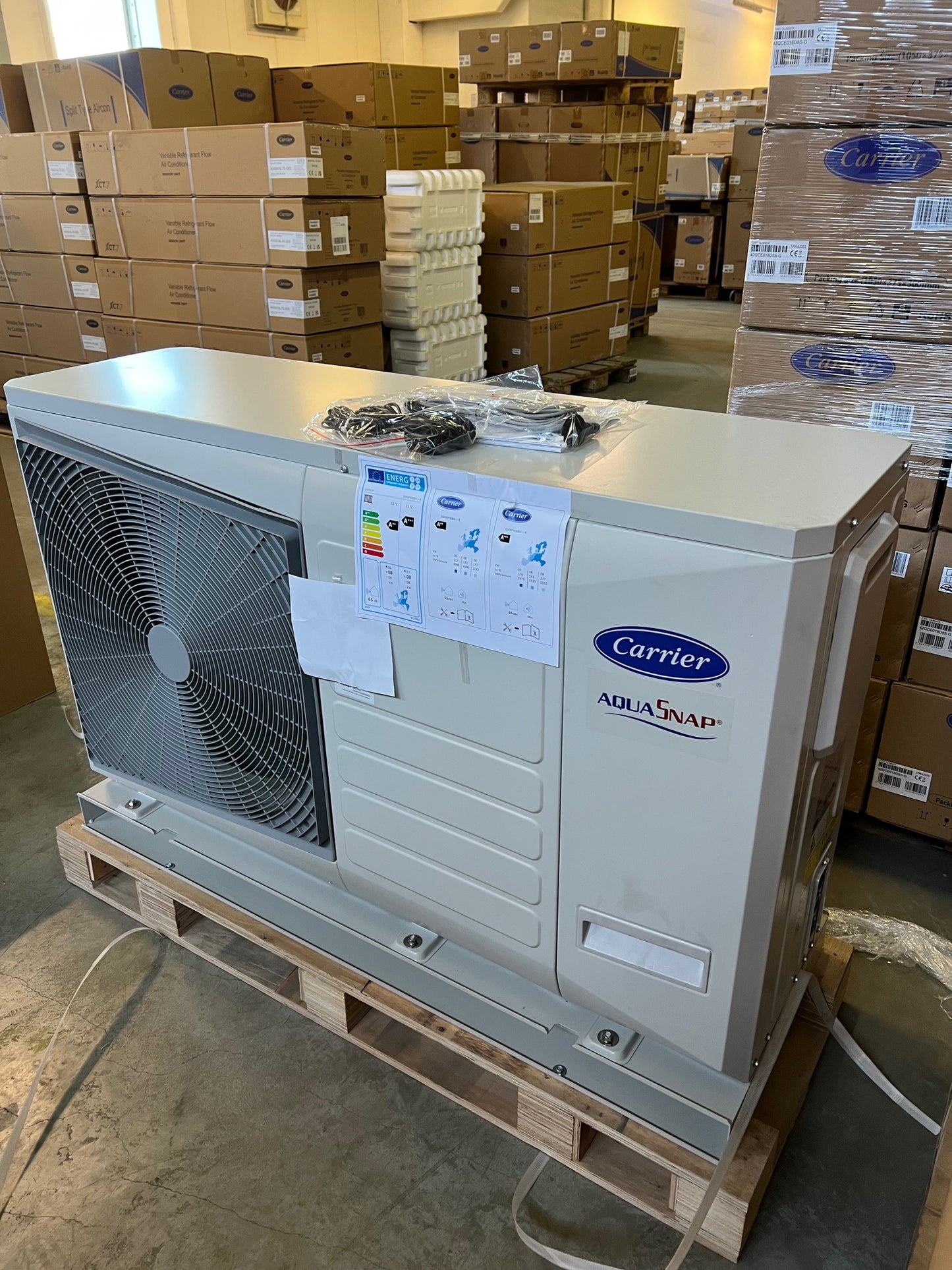 WÄRMEPUMPE Luft-Wasser-Wärmepumpe Carrier 8kW 30AWH008H Monoblock, NEU, R32.